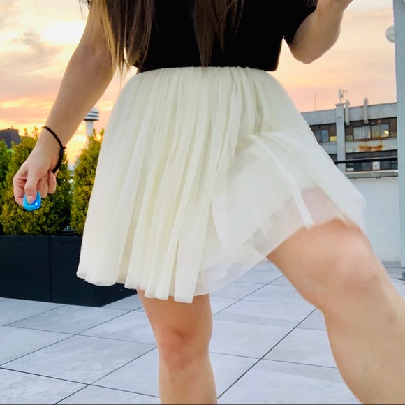 Twenty One Full Tutu A-line tule layered Skirt - Picture 10 of 16